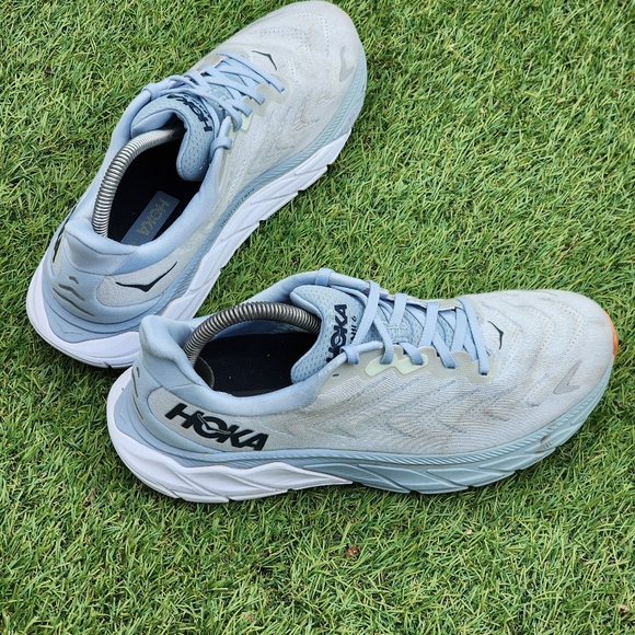 HOKA ARAHI 6 - Womens Sneakers - SIZE 10B - Please See Pictures - Picture 4 of 10